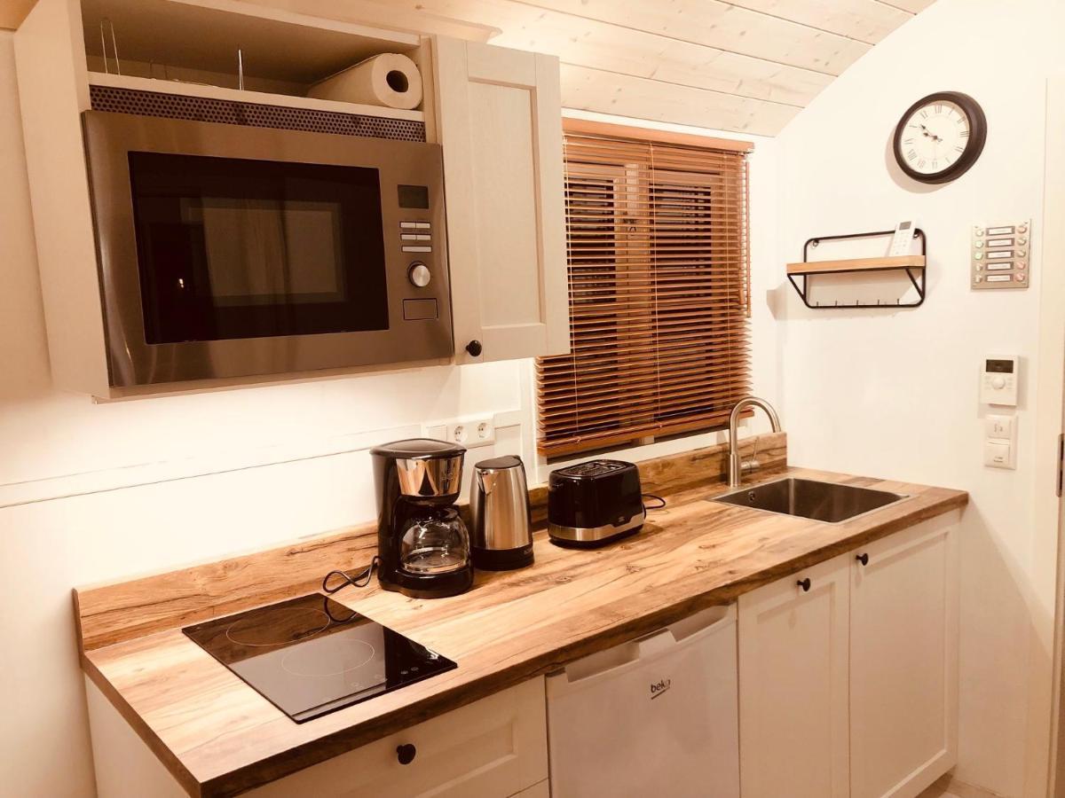Zirkuswagen Mit Outdoor Whirlpool Und Garten Petershagen-Eggersdorf Ngoại thất bức ảnh