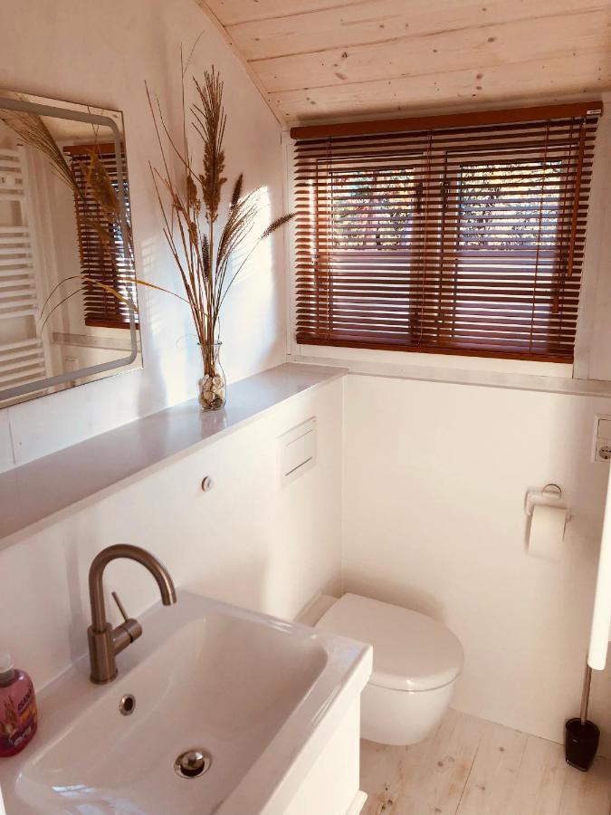 Zirkuswagen Mit Outdoor Whirlpool Und Garten Petershagen-Eggersdorf Ngoại thất bức ảnh