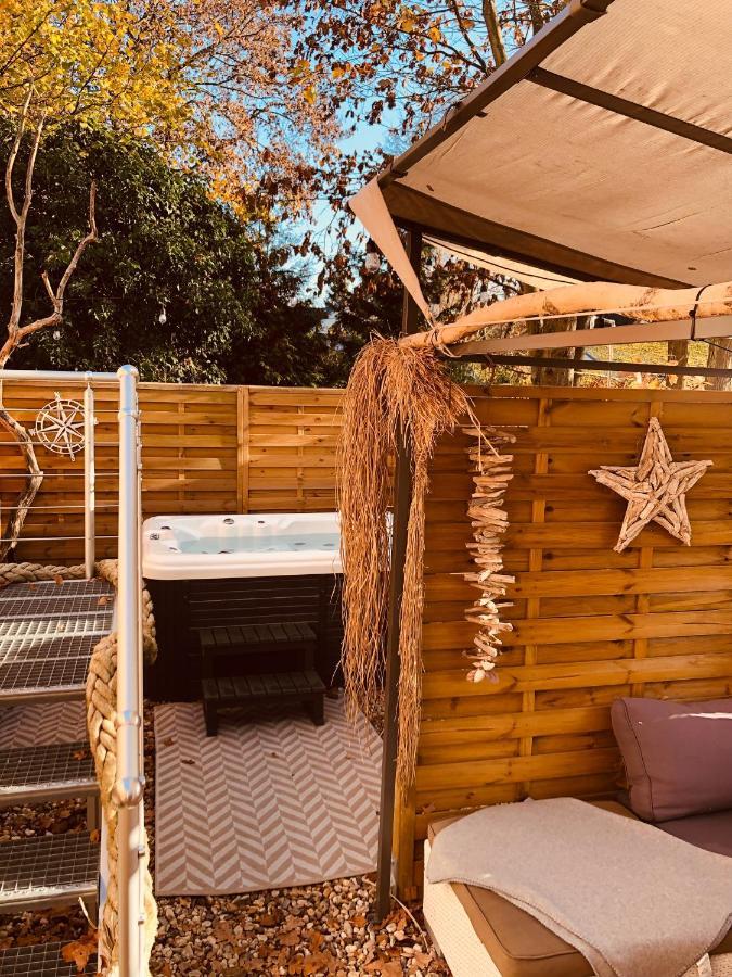 Zirkuswagen Mit Outdoor Whirlpool Und Garten Petershagen-Eggersdorf Ngoại thất bức ảnh